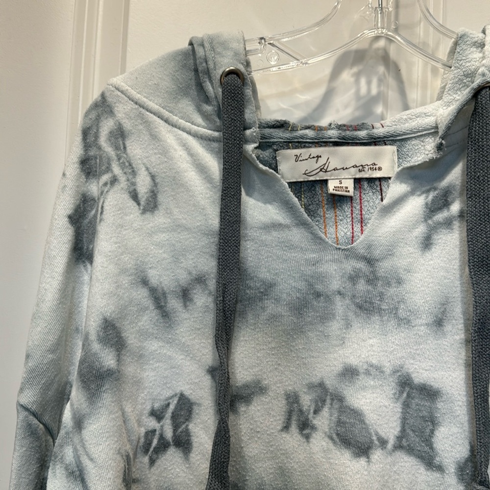 3 for $15! Tie-dye Vintage Havana cropped hoodie, size small